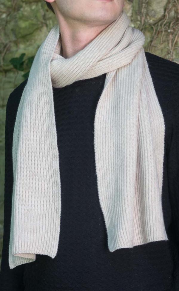Knitted cashmere scarf clearance