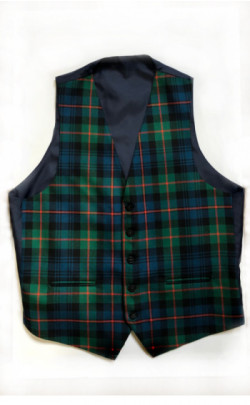 princess beatrice tartan dress Princess Beatrice makes her debut as the Deputy Patron of Outward Bound. This is a voluntary role and doesn't mean she's a working royal. Dress: @_selfportrait_ Self-Portrait Brown Check Chiffon Midi Dress
